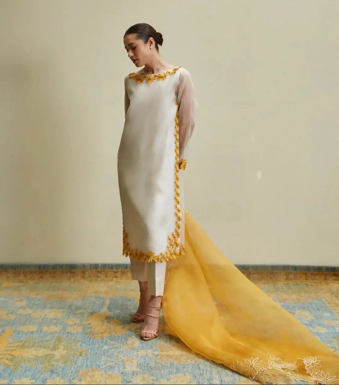 WHITE SUNFLOWER ChoiceFabrics