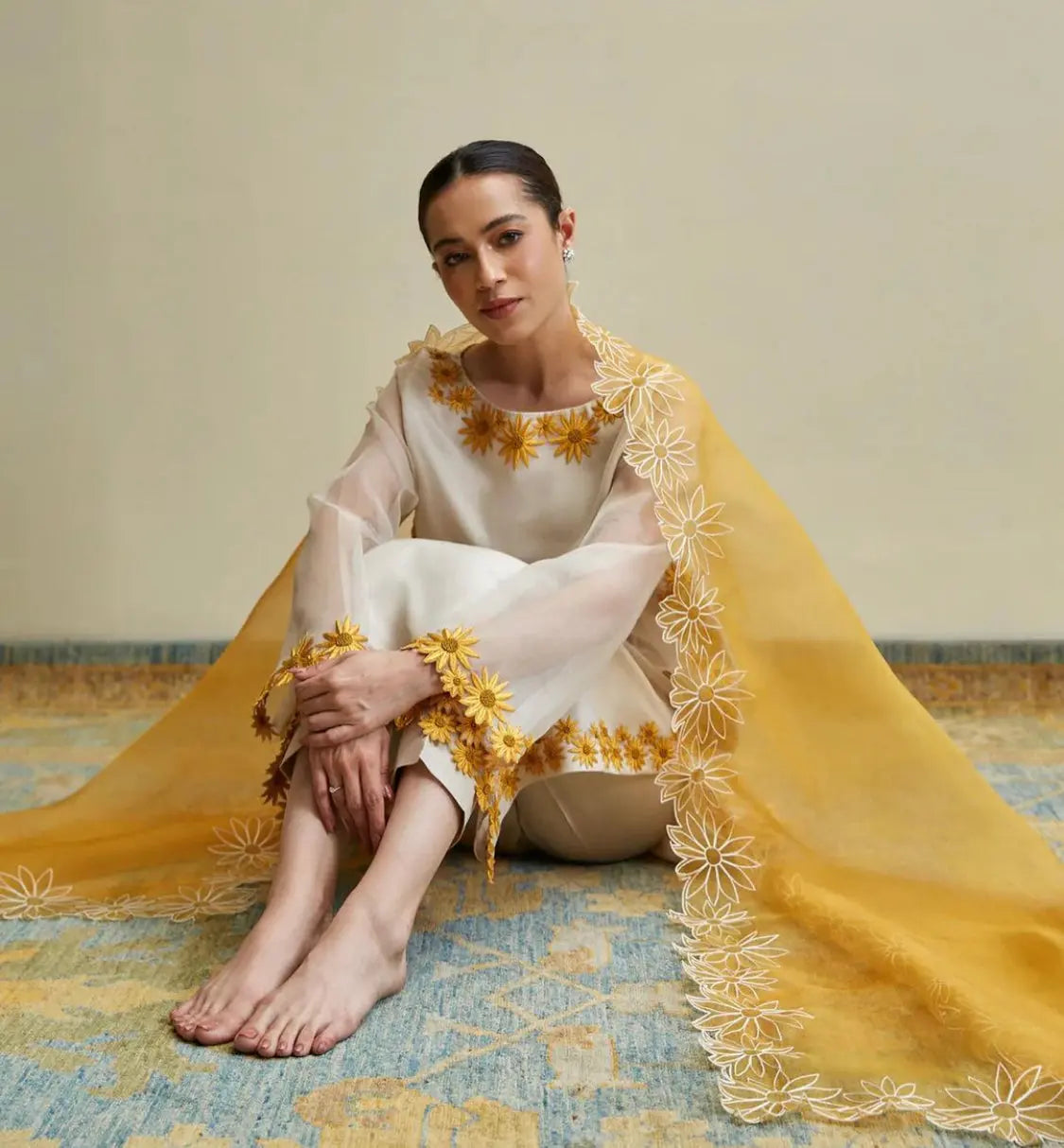 WHITE SUNFLOWER ChoiceFabrics