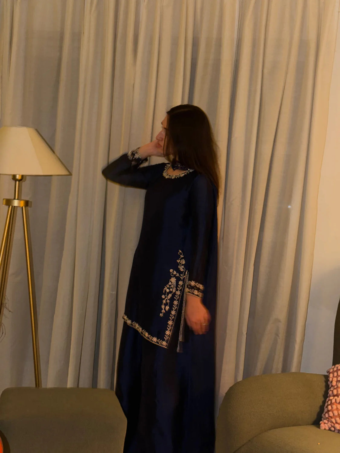 INDIGO PURE TUSSLE SILK 3PICE SHRARA DRESS & MEDIUM SILK NECKLES DUPTA