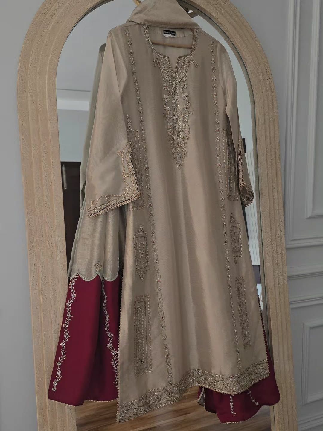 Jazib-e-Nazar Lama Silk tisue 3-Piece Ladies Suit – embroidery Hand-Embellished Shirt, silk trouser & Dupatta